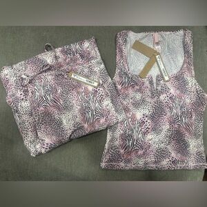Skims Stylish Pink Leopard Print Women's PJ set small